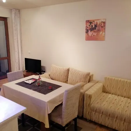 Viki Lucky Apartment Pamporowo